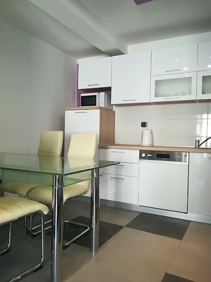 Apartman Brzovic 奥米什 外观 照片
